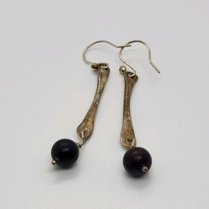 Sterling and garnet dangle earings
